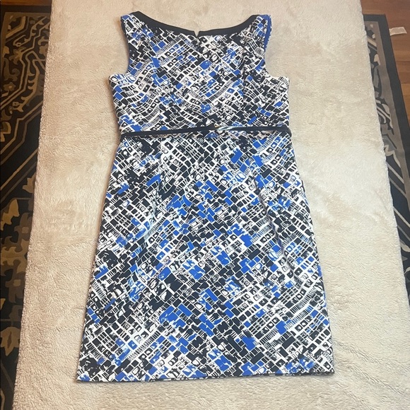 Jessica Abstract Blue and Black Dress with belt sz 10 Petite - Picture 13 of 14
